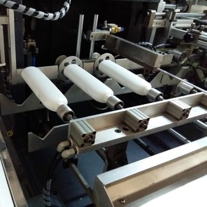 Cilindro transportador automático Tianhu Machinery para máquina de serigrafía, modelo de motor 601, sustrato de plástico - Product Image 4