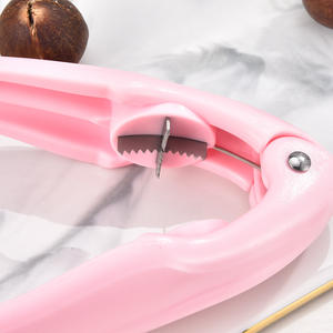 เครื่องปอกเปลือกเกาลัดสีชมพู ใบมีดสแตนเลส วัสดุ PP สำหรับปอกเกาลัด วอลนัท เฮเซลนัท - Product Image 4