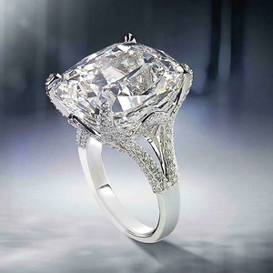 Anello con Cristallo Taglio Principessa per Donne, Elegante Accessorio Moda per Uso Quotidiano e Feste - Product Image 3