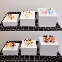 Présentoirs en acrylique blancs personnalisés pour mariages et buffets, faciles à assembler, avec logo sur mesure