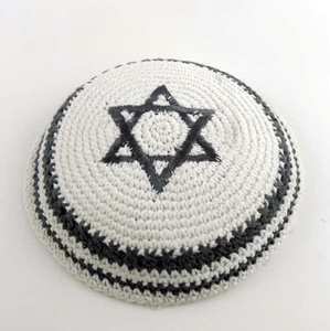 <span class=keywords><strong>Chapeau</strong></span> <span class=keywords><strong>juif</strong></span> en crochet prêt à être expédié, 100 % coton, kippa tricotée style bohème, kippot traditionnel avec logo brodé pour usage quotidien, pour hommes - Product Image 1