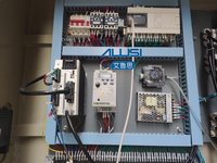 Machine de remplissage automatique de liquide d'acide de javel de nettoyant de toilette anticorrosif de haute précision pour l'équipement de remplissage d'agent de blanchiment épais