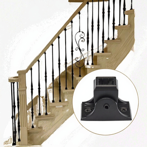 Escalier moderne sur mesure en fer thermolaqué, monté au sol, avec balustres inclinés pour appartement - Product Image 1
