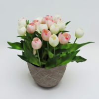 Tulipes artificielles élégantes pour table, fleurs artificielles en pot au toucher réel, décoration de Noël, plastique durable, utilisation intérieure/extérieure