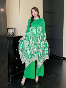 Nouvel ensemble coordonné 2 pièces automne à col montant plissé, style national, hauts floraux et pantalons larges, grande taille pour femme - Product Image 2
