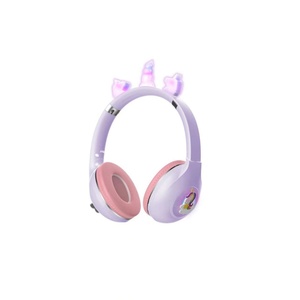 Casque d'écoute avec lumière LED, poupée rotative mignonne, écouteurs sans fil avec micro, musique stéréo pour enfants, filles, casques téléphoniques et radio FM - Product Image 3