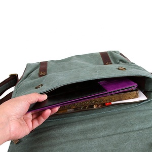 Tour à dés pliable en forme <span class=keywords><strong>de</strong></span> château en cuir PU, idéale pour les voyages, pour des expériences <span class=keywords><strong>de</strong></span> <span class=keywords><strong>jeu</strong></span> <span class=keywords><strong>de</strong></span> table immersives - Product Image 6