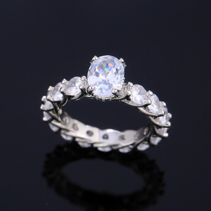 Anello Classico a Fascia Intera per Donne, Elegante Stile Occidentale, Accessorio per Feste e Matrimoni, Idea Regalo - Product Image 6