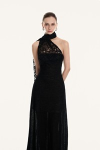 เดรสยาวผู้หญิงแบบใหม่ สไตล์ลำลอง รับผลิตแบบ ODM ไม่มีแขน รุ่น CORINNE ELEGANT LACE DRESS ชุดราตรีคอวีแบบพัน - Product Image 4