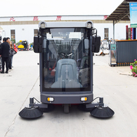 Balayeuse routière électrique autoportée 2000 mm, directement de l'usine, avec certification CE, options de logos personnalisés OEM/ODM et de batteries