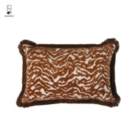 Housse de coussin décorative en jacquard de polyester à imprimé léopard, tissée, luxueuse, avec bordure à franges