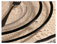Meilleures ventes Assiette de service ronde en verre transparent de luxe écologique avec bordure noire pour mariage et événements