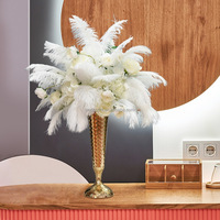 Vase à fleurs moderne en métal doré, haut, géométrique, texturé, en forme de trompette, support de piédestal pour centre de table de mariage, fête, hôtel, décoration d'événements
