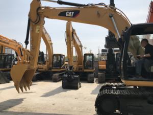 Mini-excavatrice hydraulique Caterpillar 315D 2023 certifiée (moteur) 15 tonnes de poids opérationnel, capacité de la benne de 1,2 m, 65 kW, d'occasion - Product Image 3