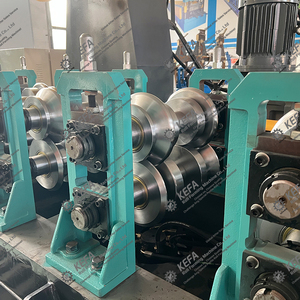 Machine à fabriquer des gouttières mobiles et machine à former des rouleaux de gouttières <span class=keywords><strong>pour</strong></span> serres, machine à former des rouleaux de plateaux suspendus - Product Image 3