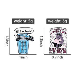 เข็มกลัดเคลือบลายการ์ตูนแรคคูนตลกๆ ข้อความ "ฉันเป็นขยะ" ขอบคุณที่รักฉันแม้กระทำอย่างไรก็ตามฉันก็เป็นขยะ  เข็มกลัดติดเสื้อ  เครื่องประดับตลกๆ - Product Image 2