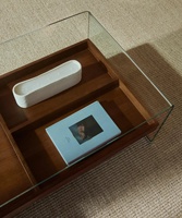 Table basse moderne avec plateau en verre trempé et étagère en MDF plaqué noyer, design à un niveau, pour salon