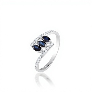 Anillo con Rubí y Diamante en Forma de Marquesa en Plata de Ley 925 con Baño de Rodio, Joyería de Lujo para Mujer - Product Image 6