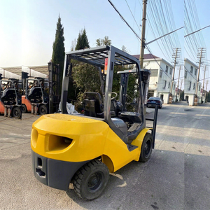 Komatsu Original 3 Ton <b>Used</b> Diesel FD30 Forklift 3 Stage Mast 4.5m Lifting Height 4WD Solid Tire From Japan for Sale - Product Image 1