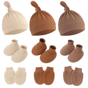 Ensemble de 3 pièces MIO pour nouveau-né : bonnet, chaussettes et moufles en coton doux, bonnet pour bébé, chaussettes antidérapantes, gants de couleur unie pour garçons et filles - Product Image 2
