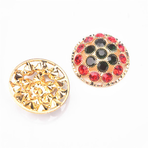 Botão de Metal com Strass Colorido de 3cm, Fivela Decorativa em Formato de Flor Vazada, Acessório para Casacos, Vestidos, Broches, Gravatas Borboleta, Sapatos e Bolsas - Product Image 3