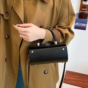 Bolso elegante de diseño francés para mujer, nuevo modelo 2023, versátil, con cremallera y línea de costura, para el hombro - Product Image 3