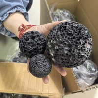 Boule de pierre de lave volcanique naturelle noire et rouge de taille personnalisée, poreuse, diffuseur d'huiles essentielles, aromathérapie, maison, musique, fleur, amour