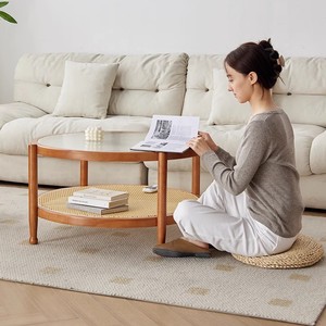 Moderne, eenvoudige design salontafel van massief hout en rotan met glazen blad - Product Image 2