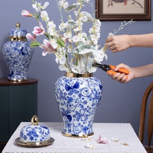 Urna Moderna de Cerámica Azul y Blanca Chapada en Oro de Lujo, Florero Decorativo para Piso, Adorno para Sala de Estar, Estilo Art <span class=keywords><strong>Deco</strong></span>, Hecho a Mano - Product Image 3