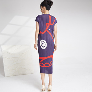 Robes midi asymétriques imprimées, tissées, écologiques, lavables, anti-froissement, élégantes, sans manches, de haute qualité, avec ceinture plissée pour femmes - Product Image 3