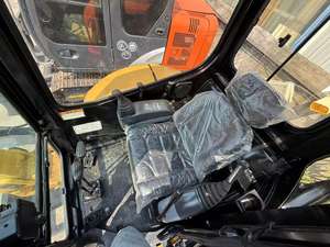 303รถขุดหนอนผีเสื้อมือสองจากญี่ปุ่นขายได้3ตัน - Product Image 5