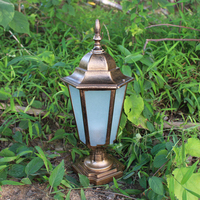 Lampe solaire LED extérieure étanche de style européen pour poteau, colonne, portail, jardin, cour, villa, décoration murale d'entrée