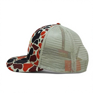 Gorra Trucker de 5 Paneles con Malla Transpirable y Logotipo de Parche de Goma Ajustable, Gorra Deportiva Casual para Adultos, Hecha en Vietnam - Product Image 3