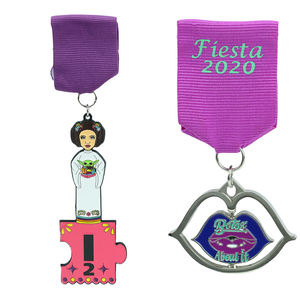 Médaille <span class=keywords><strong>en</strong></span> alliage de <span class=keywords><strong>zinc</strong></span> avec impression UV, collier à cordon, moulage sous pression, forme personnalisée, thème animal/croix ange, gravure pour l'occasion de Noël - Product Image 6