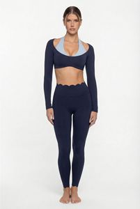 Conjunto Deportivo para Mujer con Cuello Cuadrado Personalizado, Secado Rápido, Absorción <span class=keywords><strong>de</strong></span> Humedad y Sujetador Incorporado - Product Image 2