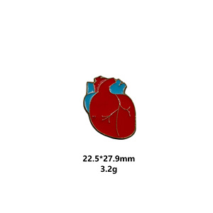 Pins de esmalte médicos de dibujos animados bonitos, insignias de <span class=keywords><strong>ambulancia</strong></span> y pastillas Kawaii, insignias divertidas de accesorios hospitalarios para uniformes médicos - Product Image 4
