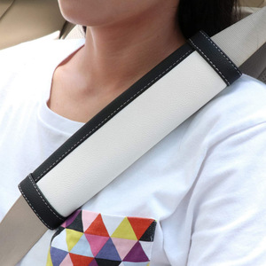 Nuevas almohadillas de cuero sintético PU para cinturón de seguridad de coche de Amazon, almohada gruesa y suave para dormir con correas antideslizantes para los hombros - Product Image 3