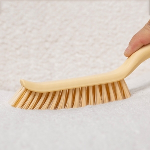Brosse de nettoyage multi-usages à poils durs : outil pour tapis, chaussures et meubles (poignée ergonomique) - Product Image 6