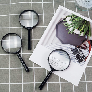 Loupe de poche ronde en plastique colorée de 40 mm pour enfants - Product Image 6