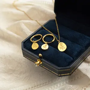 Set Perhiasan Anting-Anting Baja Tahan Karat Kalung Bunga Mawar Mawar Berlapis Pvd Emas 14K untuk Wanita
