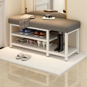 Banco zapatero estilo mantequilla con asiento acolchado y estantería de varios niveles para entrada, ideal para sentarse - Product Image 2