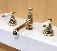Robinet de lavabo en laiton à vente chaude, robinet de lavabo en laiton de haute qualité monté sur le pont, eau chaude et froide pour la salle de bain