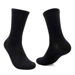 पुरुषों के कस्टम लोगो Jacquard पॉलिएस्टर कपास स्पैन्डेक्स लुभावनी विरोधी पर्ची पकड़ विरोधी जीवाणु त्वरित शुष्क ग्रीष्मकालीन खेल क्रू मोजे - Product Image 6