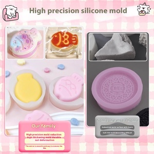Kit Complet Unisexe DIY pour la Fabrication de Jouets en Silicone à Presser pour Enfants de 5 à 7 Ans, avec Colle AB Faite Main, Moules à Motifs Mignons, Emballé en Boîte, 14+ - Product Image 4