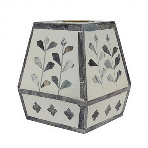 Porte-bougie en os incrusté fait main par des artisans, qualité supérieure, décoration d'intérieur par Tradebyd - Product Image 1