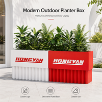 Conteneur à fleurs personnalisé avec logo, rouge et blanc, en métal côtelé, écologique, durable, léger et résistant à l'eau, pour l'entrée des magasins de détail