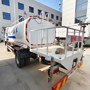 Autocisterna Dongfeng Economica per Trasporto Acqua, 10000L 12cbm 20000L, Nuova e Usata, Dongfeng 4x2 6x4, Piccola Autopompa Antincendio Leggera in Vendita - Product Image 6