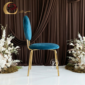 Chaise d'hôtel en velours vert sarcelle à dossier rond et pieds dorés – Mobilier d'intérieur contemporain et moderne au design stable - Product Image 2
