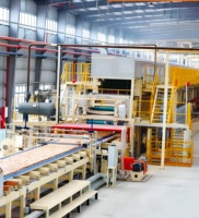 Ligne de presse à chaud continue pour panneaux de particules, MDF et OSB de grande capacité