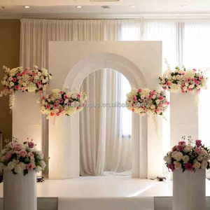 Arche de toile de fond en acrylique blanc personnalisée, durable, pour la décoration de scène de mariage, événements intérieurs et extérieurs - Product Image 1